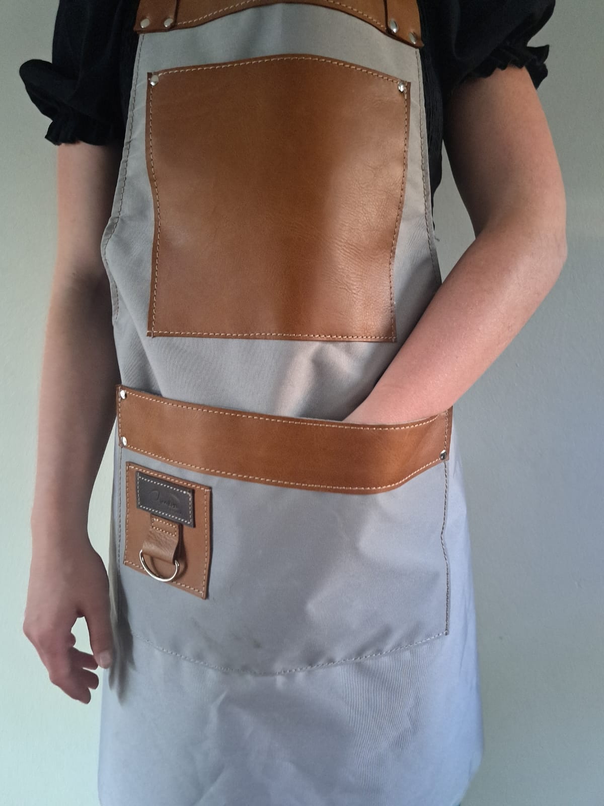 Osonjiva Canvas and Leather Apron Type A